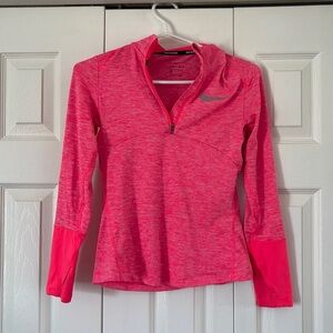 Nike Dri Fit Running Shirt With Thumbholes Size M❤️‍🔥❤️‍🔥